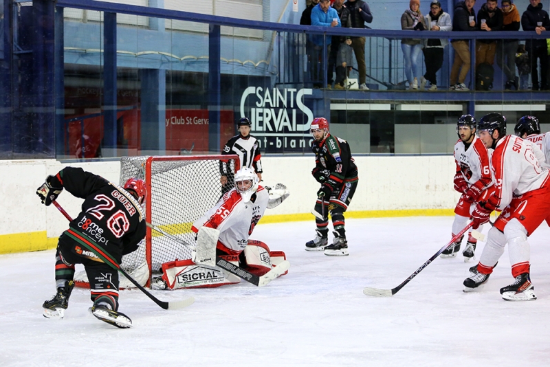 Photo hockey Division 1 - Division 1 : 7ème journée : Mont-Blanc vs Valenciennes - Mont-Blanc à l’arrachée