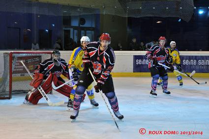 Photo hockey Division 1 - Division 1 : 9ème journée : Neuilly/Marne vs Dunkerque - Les Bisons marquent leur territoire