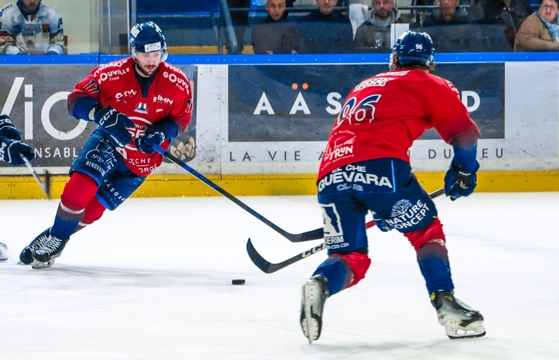 Photo hockey Division 1 - Division 1 - Finale - Match 1 : Caen vs Cholet - D1 - Excellent début pour Caen Photo hockey Division 1 - Division 1 - Finale - Match 1 : Caen vs Cholet - D1 - Excellent début pour Caen