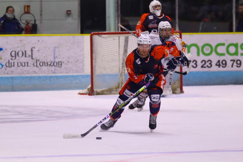 Photo hockey Division 1 - Division 1 - Poule de maintien - J3 : Clermont-Ferrand vs Montpellier  - Clermont : Enfin une victoire à 3 points