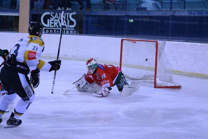 Photo hockey Division 1 - Division 1 - poule de maintien 4ème journée : Mont-Blanc vs Chambéry - D1 : Difficile mais si précieuse est la victoire !
