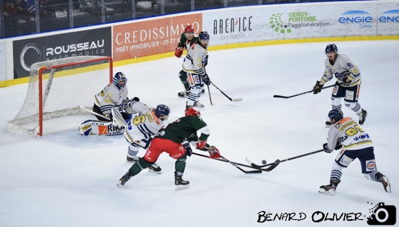 Photo hockey Division 1 - Division 1 - Quart de Finale match 1 : Cergy-Pontoise vs Dunkerque - Cergy remporte les deux premières batailles