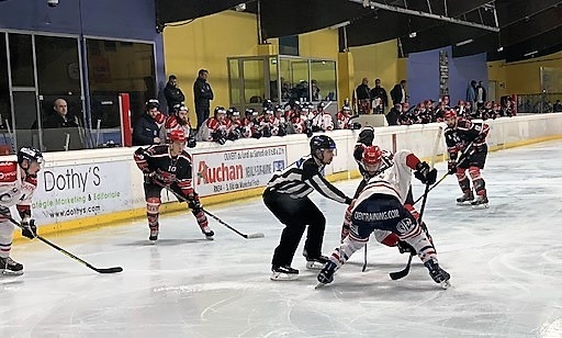 Photo hockey Division 1 - Division 1 - Quart de Finale match 2 : Neuilly/Marne vs Caen  - Neuilly contrôle