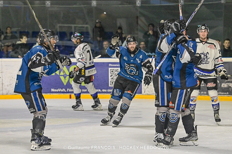 Photo hockey Division 1 - Poule de Maintien - Tour 1 - Match 2 : Nantes vs Courchevel-Méribel-Pralognan - Nantes dos au mur après une deuxième défaite face au HCMP