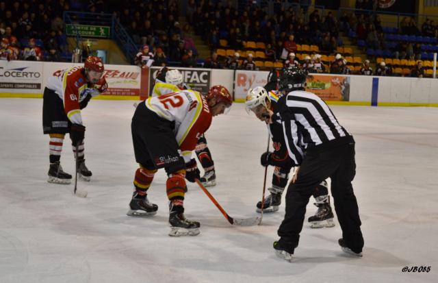 Photo hockey Division 2 - D2 : 12ème journée - A : La Roche-sur-Yon vs Meudon - La Roche avec la manière