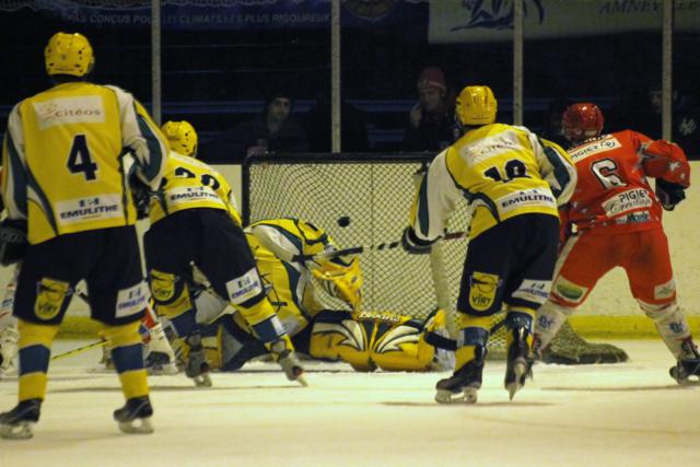 Photo hockey Division 2 - D2 : 15ème journée - B : Amnéville vs Viry Hockey 91 - Les Galaxians renouent avec la victoire 