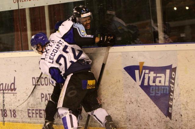 Photo hockey Division 2 - D2 : 15ème journée - B : Tours  vs Compiègne - Victoire encourageante pour Tours