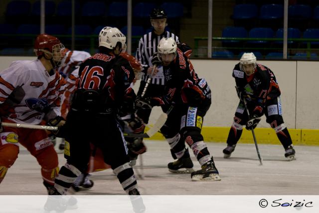 Photo hockey Division 2 - D2 : 15ème journée poule B : La Roche-sur-Yon vs Cholet  - Division 2 : Derby dans le pays des insurgés