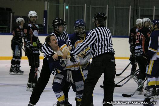 Photo hockey Division 2 - D2 : 18ème journée - A : La Roche-sur-Yon vs Champigny-sur-Marne - Victoire yonnaise aux forceps