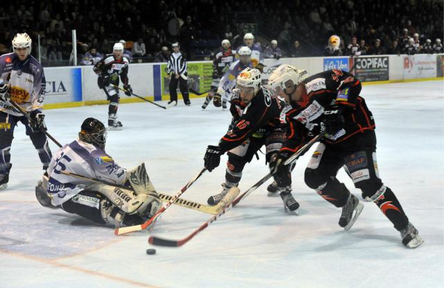 Photo hockey Division 2 - D2 : 6ème journée - A : La Roche-sur-Yon vs Avignon - D2 : « Hoglyday » on ice 