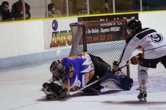 Photo hockey Division 2 - D2 : 6ème journée poule A : Clermont-Ferrand vs Tours  - Clermont résiste, Tours gagne