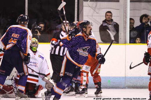 Photo hockey Division 2 - D2 : Play Off - 1/2 Finale - match 2 : Clermont-Ferrand vs Amnéville - Clermont en impose