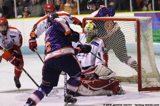 Photo hockey Division 2 - D2 : Play Off - 1/2 Finale - match 2 : Clermont-Ferrand vs Amnéville - Clermont en impose