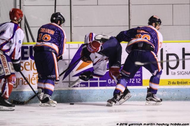 Photo hockey Division 2 - D2 : Play Off - 1/4 de finale - Retour : Clermont-Ferrand vs Asnières - Qualification aux 1/2 réussie pour Clermont