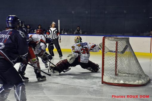 Photo hockey Division 2 - D2 : Play Off - 1/8ème de finale - Retour : Paris (FV) vs Amnéville - Les Volants au tapis