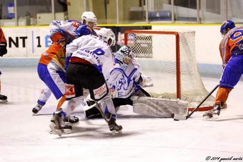 Photo hockey Division 2 - D2 : Play Off 1/4 de finale - Aller : Clermont-Ferrand vs Courchevel-Méribel-Pralognan - Défaite sans complexe pour Clermont