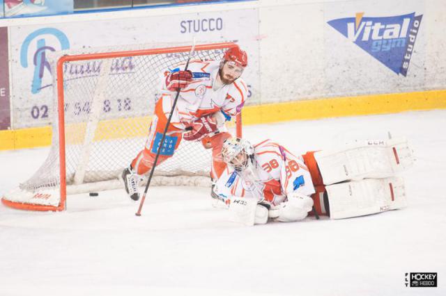 Photo hockey Division 2 - D2 : Play Off 1/4 de finale - Aller : Tours  vs Valence - Un pas de géant...