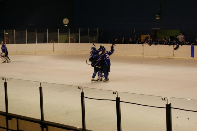 Photo hockey Division 2 - D2 : Play off 1/4 de finale : Paris (FV) vs Cholet  - Les Français Volants au courage
