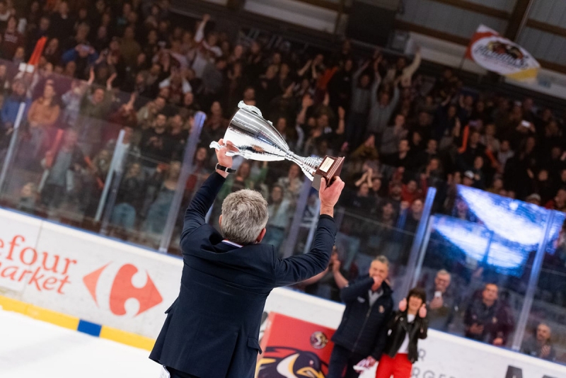 Photo hockey Division 2 - D2 : Play-off Finale Retour : Morzine-Avoriaz vs Toulouse-Blagnac - D2 : Morzine, un très beau Champion !