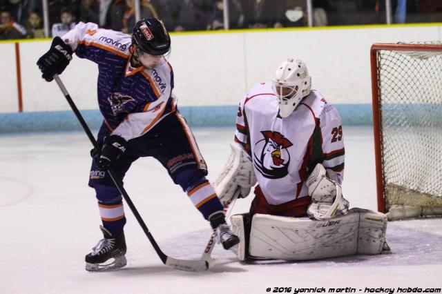 Photo hockey Division 2 - Division 1 : barrage D1/D2, match 1 : Clermont-Ferrand vs Courbevoie  - Courbevoie mieux armé