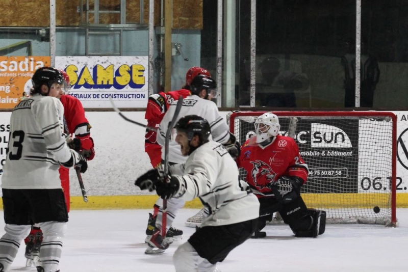 Photo hockey Division 2 - Division 2 - 1/4 de Finale - Match 1 : Valence vs Toulouse-Blagnac - Demi-succès vers les « demi » pour Toulouse