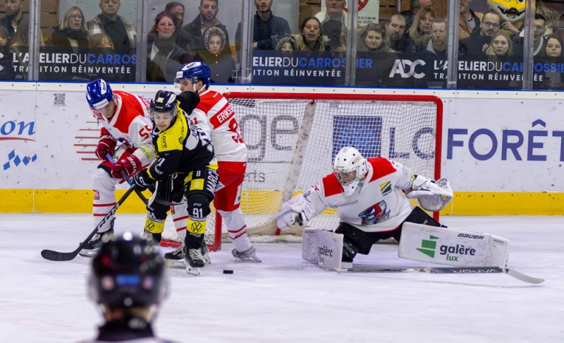 Photo hockey Division 2 - Division 2 - 1/8 de Finale - Match 2 : Roanne vs Luxembourg -  Roanne se fait peur mais valide son billet pour les quarts