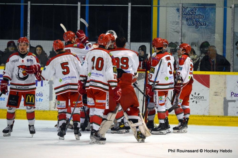 Photo hockey Division 2 - Division 2 : 12ème journée : Dijon  vs Courbevoie  - Les Ducs tombent sur un bec