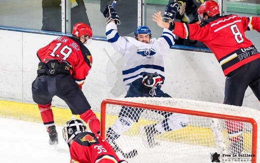 Photo hockey Division 2 - Division 2 : 12ème journée : Meudon vs Paris (FV) - Reportage Photos