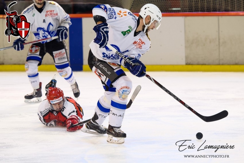 Photo hockey Division 2 - Division 2 : 13ème journée : Annecy vs Courchevel-Méribel-Pralognan - Un derby explosif