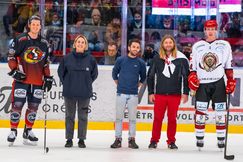 Photo hockey Division 2 - Division 2 : 13ème journée : Morzine-Avoriaz vs Vaujany - La série continue pour les pingouins