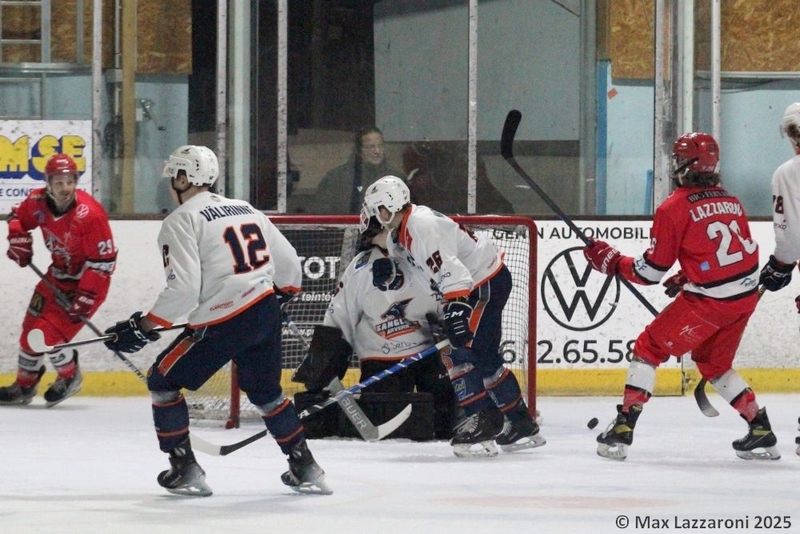 Photo hockey Division 2 - Division 2 : 13ème journée : Valence vs Clermont-Ferrand - Une belle et précieuse victoire !