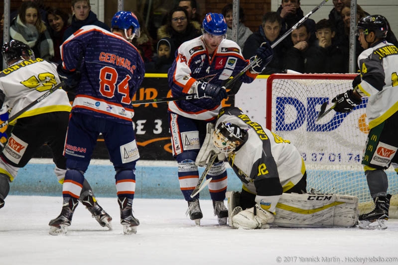 Photo hockey Division 2 - Division 2 : 14ème journée : Clermont-Ferrand vs Chambéry - Par indiscipline Clermont perd la partie