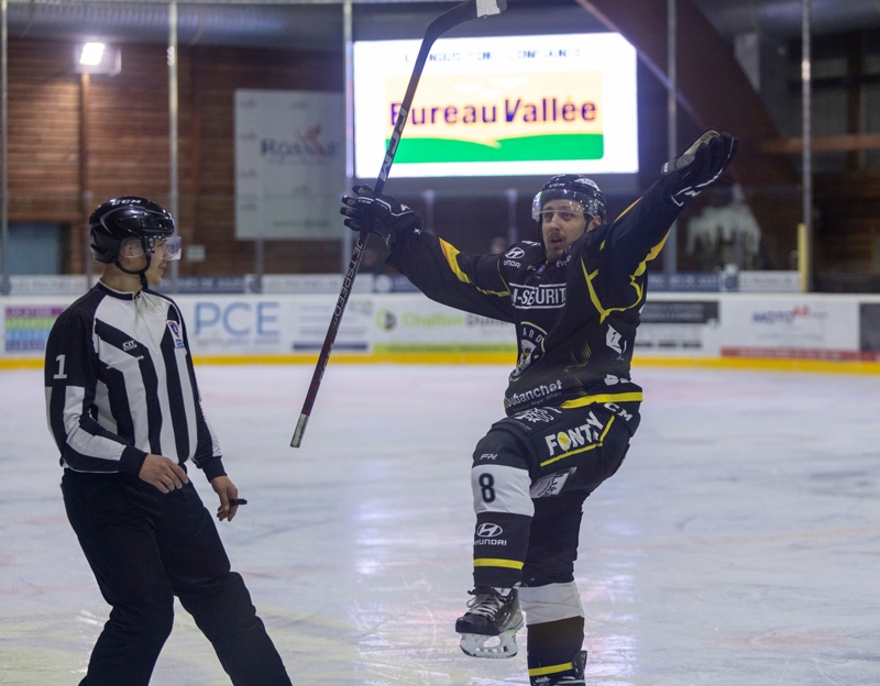 Photo hockey Division 2 - Division 2 : 14ème journée : Roanne vs Villard-de-Lans - D2 : Roanne revient aux affaires