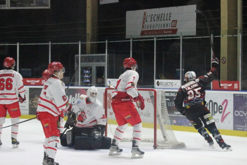 Photo hockey Division 2 - Division 2 : 15ème journée : La Roche-sur-Yon vs Valence - Valence fait la passe de 3 en Vendée