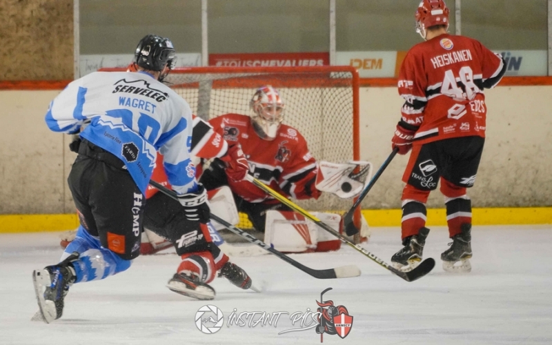 Photo hockey Division 2 - Division 2 : 17ème journée : Annecy vs Courchevel-Méribel-Pralognan - Un derby à la hauteur