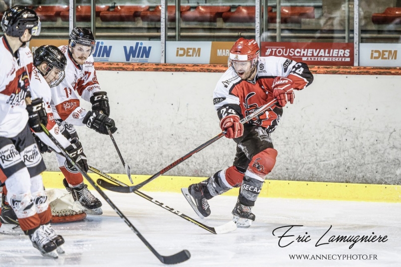 Photo hockey Division 2 - Division 2 : 17ème journée : Annecy vs Morzine-Avoriaz - Les Chevaliers arrachent un point à Morzine