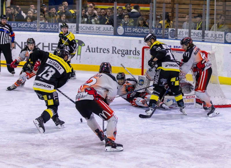 Photo hockey Division 2 - Division 2 : 18ème journée : Roanne vs Mulhouse - Les Renards déroulent avant les play-offs