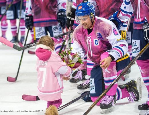 Photo hockey Division 2 - Division 2 : 18ème journée : Villard-de-Lans vs Avignon - D2 : Les Ours en Rose ? Et après !