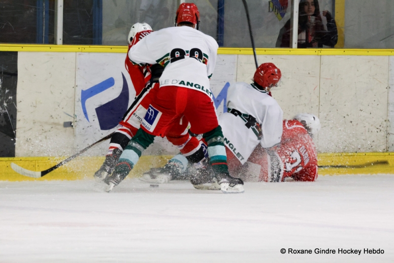 Photo hockey Division 2 - Division 2 : 1ère journée : Dijon  vs Anglet II - Anglet parti aux fraises 