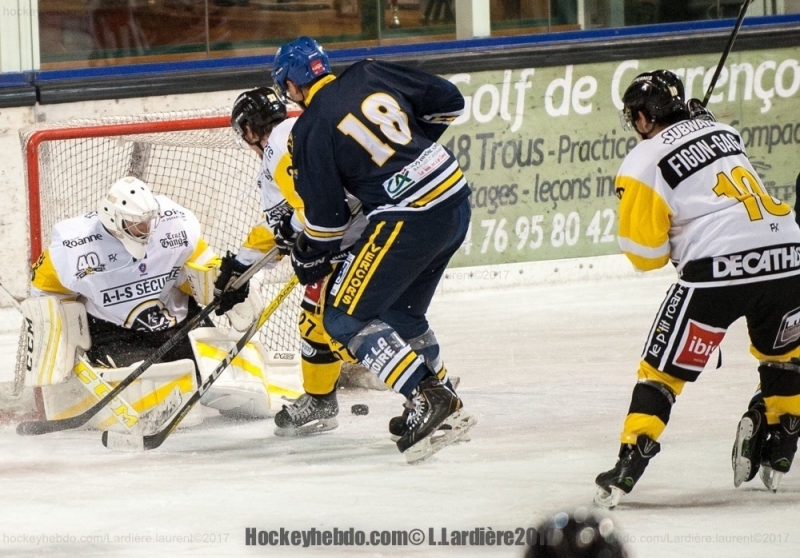 Photo hockey Division 2 - Division 2 : 1ère journée : Villard-de-Lans vs Roanne - Les Ours encore en hibernation