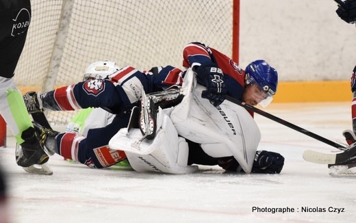 Photo hockey Division 2 - Division 2 : 1ère journée : Wasquehal Lille vs Epinal  - Epinal frappe d