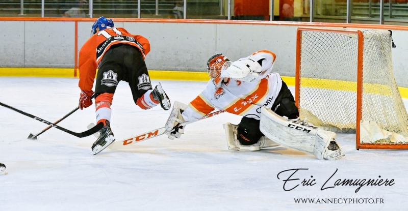 Photo hockey Division 2 - Division 2 : 3ème journée : Annecy vs Valence - Les chevaliers chassent le lynx