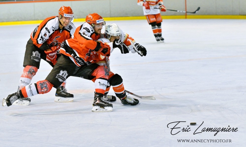 Photo hockey Division 2 - Division 2 : 3ème journée : Annecy vs Valence - Les chevaliers chassent le lynx