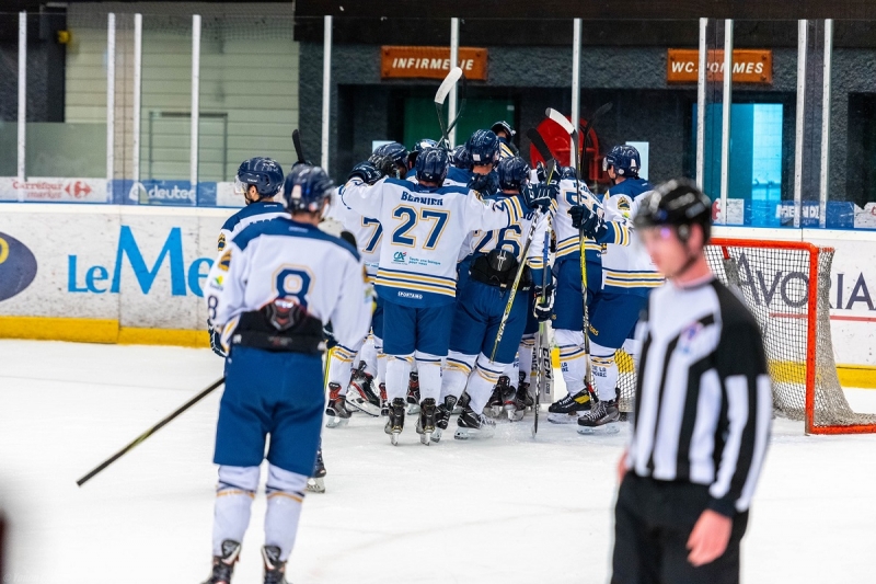 Photo hockey Division 2 - Division 2 : 3ème journée : Morzine-Avoriaz vs Villard-de-Lans - D2 : Villard par la plus petite des marges