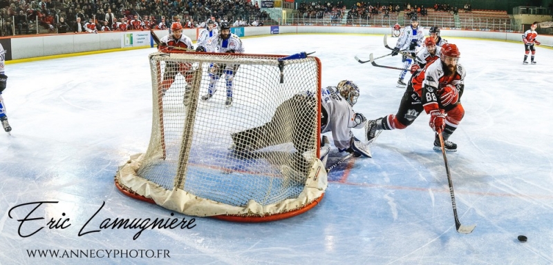Photo hockey Division 2 - Division 2 : 4ème journée : Annecy vs Courchevel-Méribel-Pralognan - Un derby sous tension