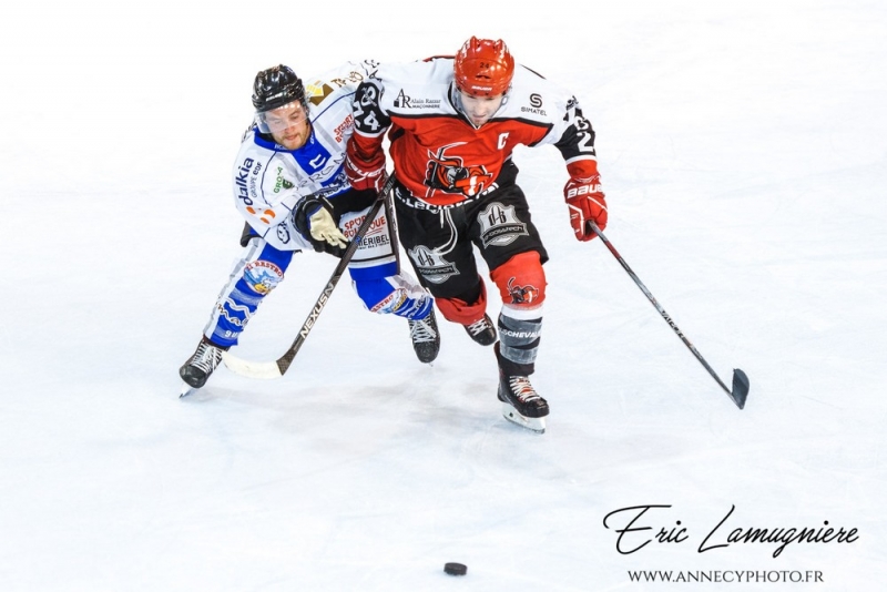 Photo hockey Division 2 - Division 2 : 4ème journée : Annecy vs Courchevel-Méribel-Pralognan - Un derby sous tension
