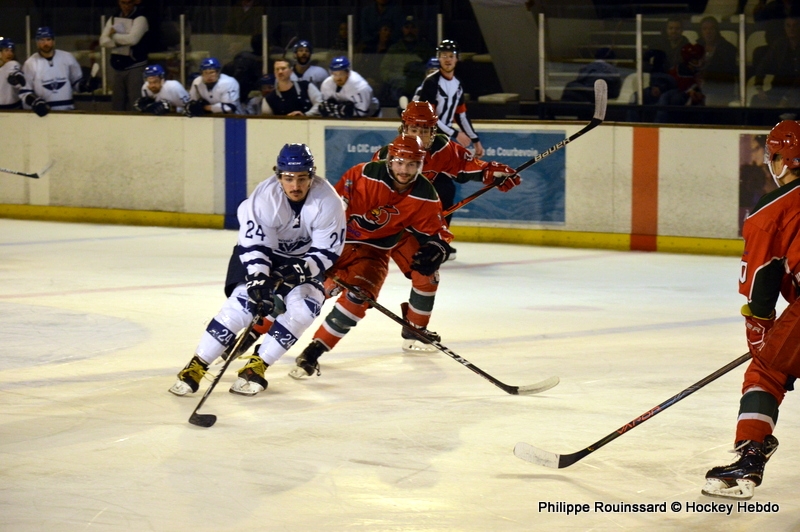 Photo hockey Division 2 - Division 2 : 5ème journée : Courbevoie  vs Paris (FV) - Les Volants plus haut que les Coqs
