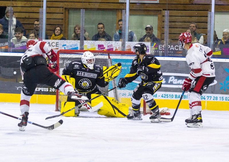 Photo hockey Division 2 - Division 2 : 5ème journée : Roanne vs Annecy - Le CHR défait à la maison 