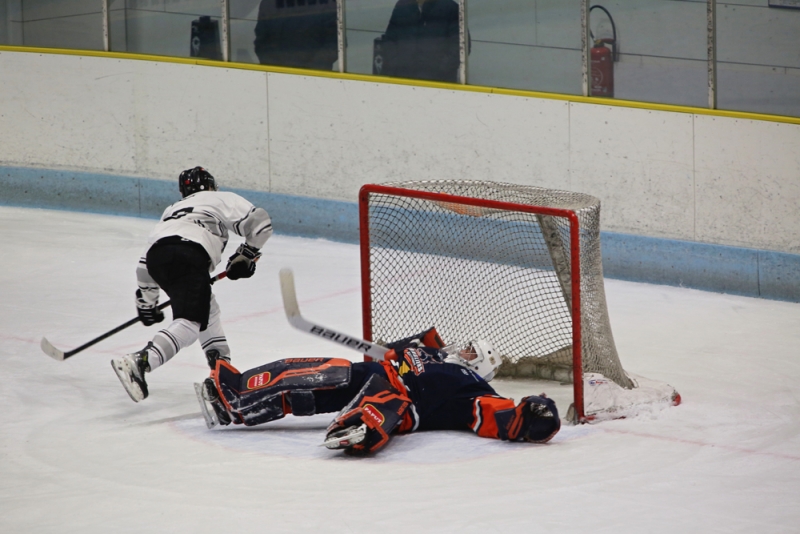 Photo hockey Division 2 - Division 2 : 8ème journée : Clermont-Ferrand vs Toulouse-Blagnac - Clermont VS Toulouse : Duel jusqu