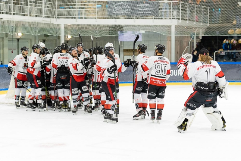 Photo hockey Division 2 - Division 2 : 8ème journée : Courchevel-Méribel-Pralognan vs Morzine-Avoriaz - Morzine conforte sa place de leader